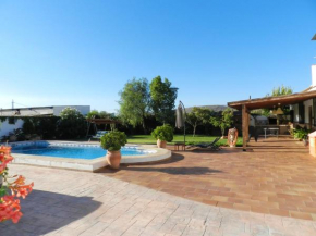 Elegant villa in Padul with private pool, Padul